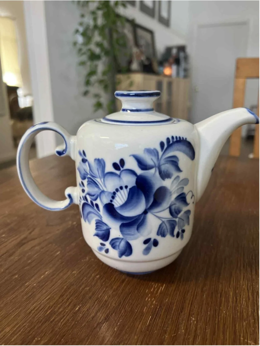 Hand Painted Gzhel Porcelain Teapot Blue & White Floral Russia SIGNED Fedotov EX